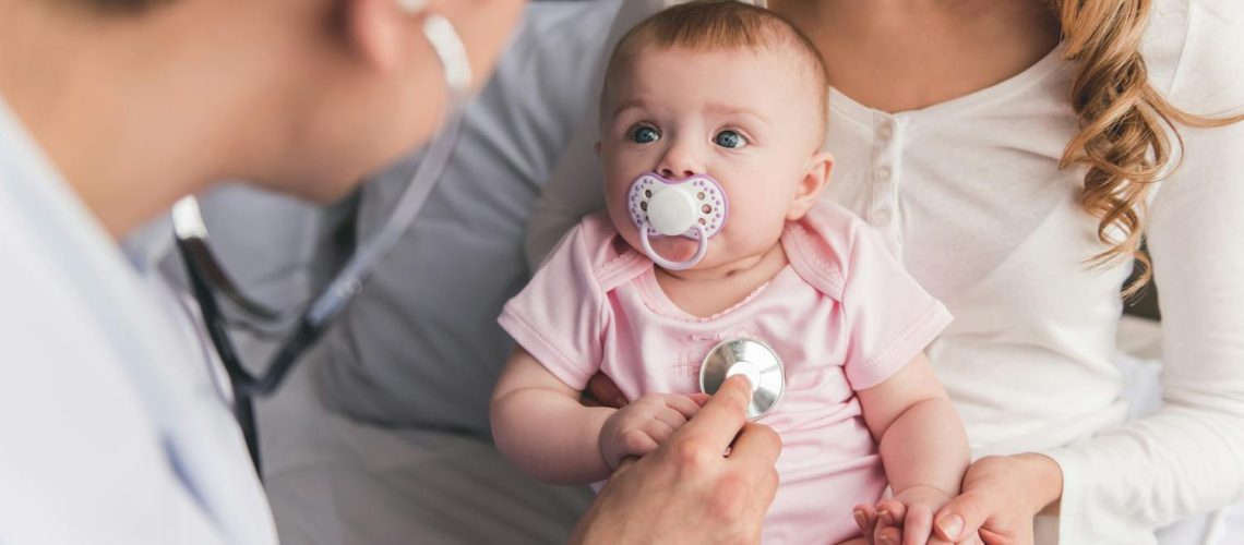 Coqueluche : pourquoi cette maladie peut être grave chez le bébé ? quelle prévention ? Coqueluche : pourquoi cette maladie peut être grave chez le bébé ? quelle prévention ?
